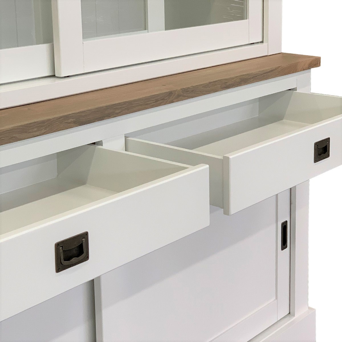 Vitrina lemn masiv MC 136 usi glisante detaliu 9